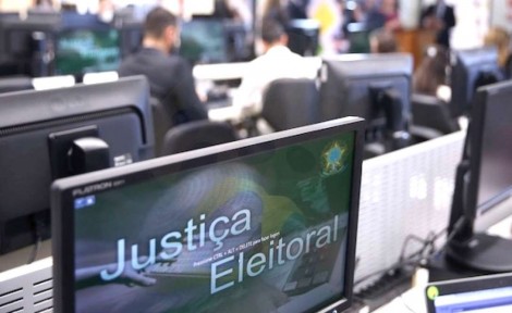 Na véspera do pleito, sistemas do TSE saem do ar, mas tribunal nega ataque hacker