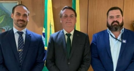 Ex-assessor de Eduardo Bolsonaro, acusado pelo JN, deve ter caso arquivado por "falta de provas"