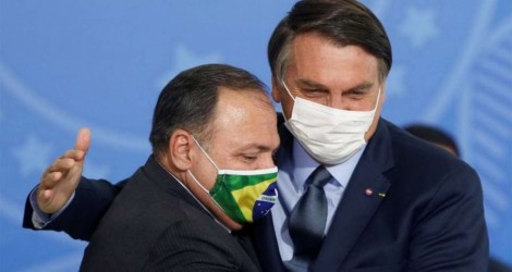 Governo Bolsonaro entrega plano nacional de imunização contra a Covid-19