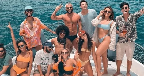 Foto Reprodução/Internet - Bruna Marquezine e sua amigos do fique em casa