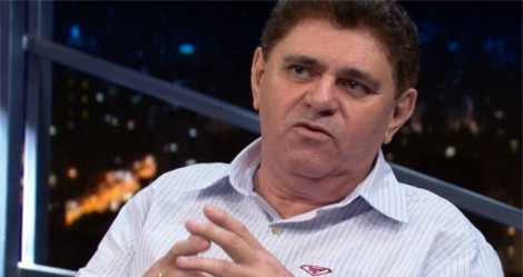 "Batoré" abandona o humor, faz duras críticas e desmoraliza o "tonto" Huck (veja o vídeo)