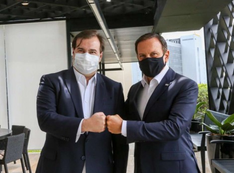 Com “medo de avião”, Maia prepara mudança para São Paulo para ser ‘serviçal’ de João Doria