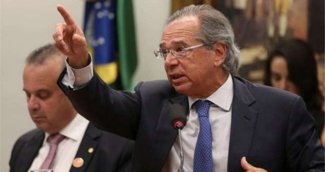 Guedes diz que Governo tem dinheiro para bancar auxílio, mas pede ao Congresso a aprovação da “PEC de Guerra”
