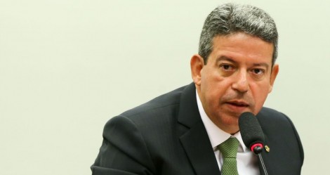 Arthur Lira reúne a Mesa para tratar sobre a prisão do deputado Daniel Silveira