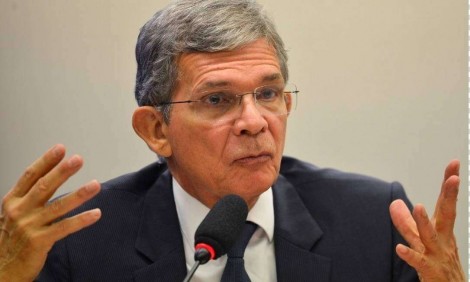 Um general para arrumar a casa (veja o vídeo)