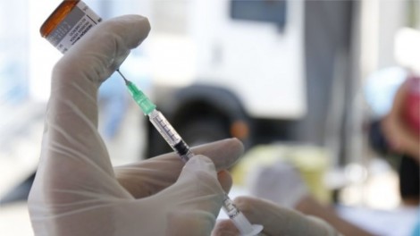 Governo Bolsonaro faz acordo com Pfizer e Janssen para adquirir mais 138 milhões de vacinas