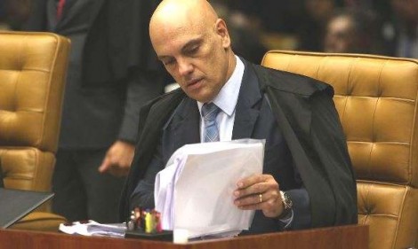 STF estuda excluir trecho da LSN usado por Bolsonaro, mas pretende manter artigo que Moraes usou contra Daniel Silveira