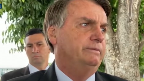 “Um povo que, porventura vote em um cara desses, é um povo que merece sofrer", diz Bolsonaro sobre ex-presidiário (veja o vídeo)