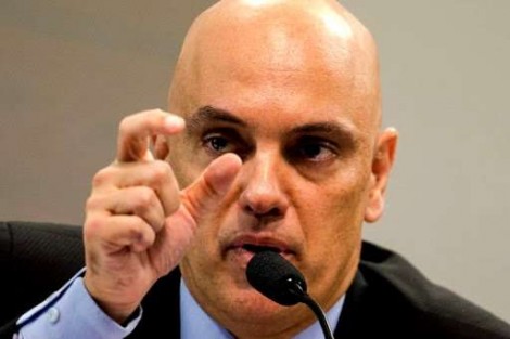 Moraes, “insuspeito”, retira de Bretas ação contra o amigo, ex-chefe e homem que lhe deu o cargo de ministro