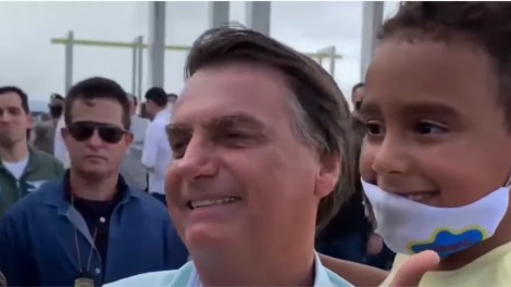 Bolsonaro faz visita surpresa no interior do Nordeste e é aclamado: “Esta é a verdadeira pesquisa. O resto é conversa fiada” (veja o vídeo)