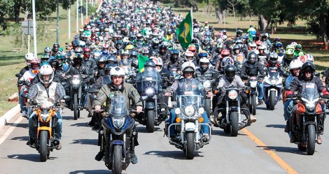 Abduch detona as manchetes da "mídia do ódio" sobre o passeio de moto que tomou conta do Rio (veja o vídeo)