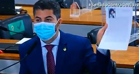 Na "cara" de Aziz, Renan e Randolfe, senador "esfrega" brilhante currículo de Nise Yamaguchi (veja o vídeo)