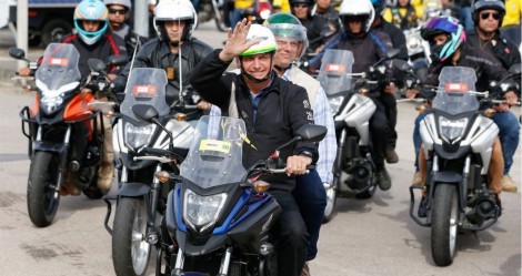 Bolsonaro dá show de humildade e confirma a “gigantesca motociata” em SP (veja o vídeo)