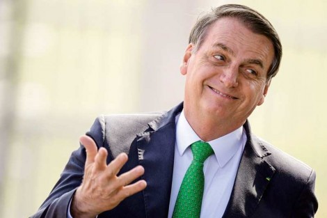 Agência de Checagem erra, faz retratação e Bolsonaro ironiza