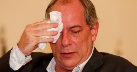 Para pagar indenização a Collor, Ciro tem imóvel leiloado, desafeto arremata e ainda zomba da situação