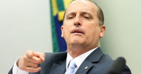 Onyx sobe o tom e extirpa narrativas fraudulentas de Renan, Aziz e Randolfe (veja o vídeo)