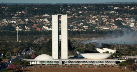 A casa da luz vermelha: Brasília vive de chantagens, subornos, traições e armadilhas (veja o vídeo)