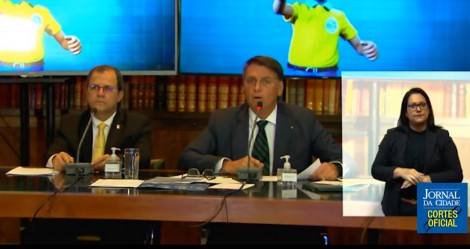 Bolsonaro bate forte em todos que "traíram" o voto impresso auditável: "A quem interessa"? (veja o vídeo)