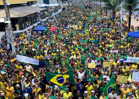 Bolsonaro só interessa a nossos adversários por ser o único que pode impedi-los de NOS derrotar