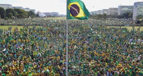 AO VIVO: A manifestação que vai mudar a história do Brasil (veja o vídeo)