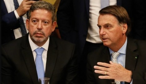 Com um dos maiores aumentos da história, Bolsonaro entrega medida provisória do novo Bolsa Família