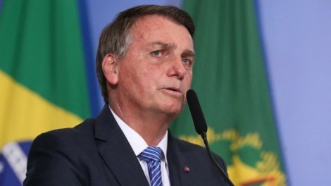 “A gente não pode aceitar passivamente isso”, diz Bolsonaro, citando o STF (veja o vídeo)