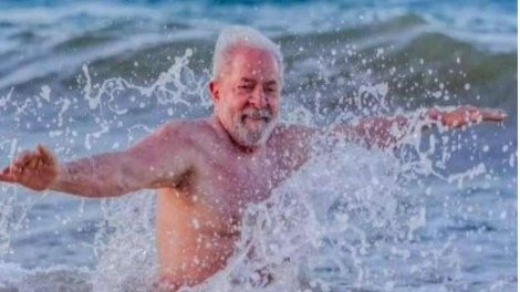 O ato final da desastrada viagem de Lula ao Nordeste: O banho de mar e a revolta da população (veja o vídeo)