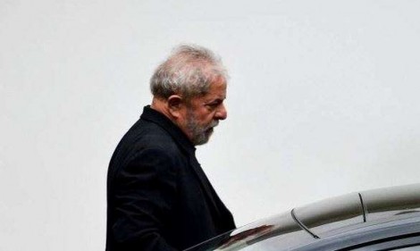Pesquisa “jenial” aponta Lula como favorito no combate a corrupção e vira piada genial na internet (veja o vídeo)