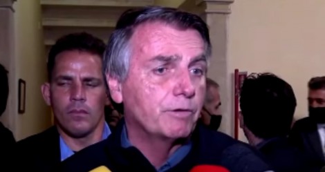 Bolsonaro diz "não" a alta do preço dos combustíveis e "corta na própria carne" para impedir novos reajustes (veja o vídeo)