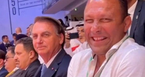 Ao lado de lendário lutador da família Gracie, Bolsonaro faz visita surpresa a lugar inusitado (veja o video)