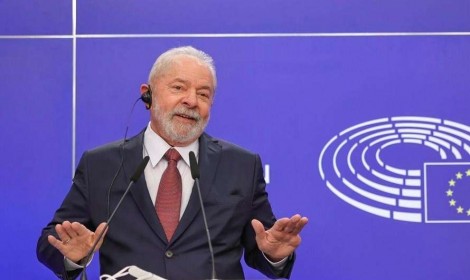 Lula espalha mentiras na Europa, ataca Bolsonaro, mas é traído por “ato falho” (veja o vídeo)