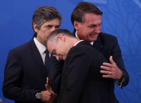Ministro terrivelmente evangélico no STF é vitória de Bolsonaro e cumprimento de promessa de campanha