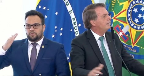Bolsonaro volta a defender liberdades individuais e vai com tudo pra cima de Doria (veja o vídeo)