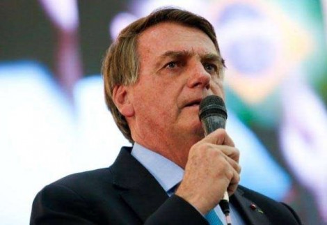 Bolsonaro não precisa da revista Time, ele já é a "personalidade do século"