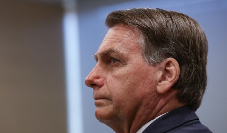 Com apenas uma frase, Bolsonaro desmoraliza a "lacração" (veja o vídeo)