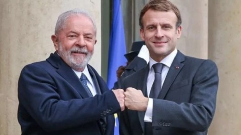 Lula, o Macron brasileiro – ao menos na cabeça dos imbecis