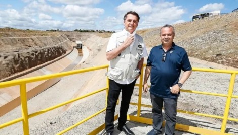 Rogério Marinho leva água ao sertão e vê sua popularidade crescer sem parar