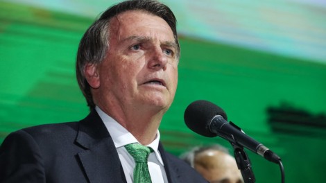 URGENTE: De uma só vez, Bolsonaro desmonta PT, Manuela, ativismo judicial e faz alerta sobre o futuro do Brasil