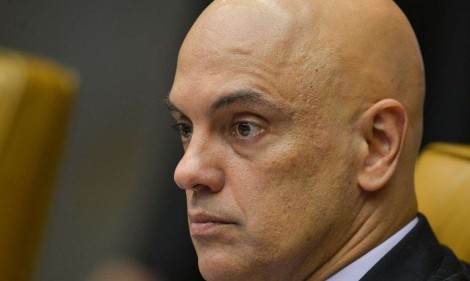 Moraes multa 5 vezes o advogado de Daniel Silveira por “abuso no direito de recorrer”