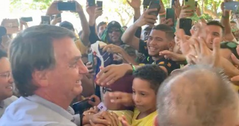 Povão nordestino se rende à genialidade de Bolsonaro, em grande recepção (veja o vídeo)