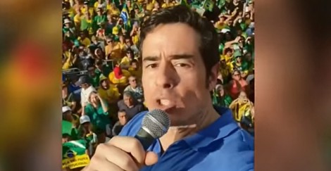 No meio de uma multidão de patriotas, ex-ator da Globo manda recado direto para Barroso (veja o vídeo)