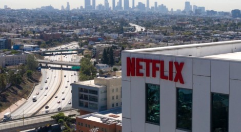 Netflix sofre o duro resultado da "lacração" e é obrigada a demitir 300 funcionários
