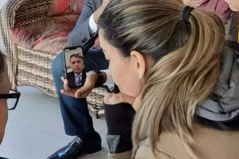 Bolsonaro liga para a família de petista assassinado (veja o vídeo)