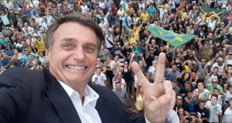Comparado a um Rock Star, Bolsonaro da surra de audiência em Felipe Neto e Anitta e faz esquerdalha pirar (veja o vídeo)