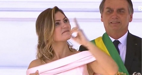 Com grande homenagem a Michelle e às mulheres brasileiras, Bolsonaro silencia narrativas da esquerda (veja o vídeo)