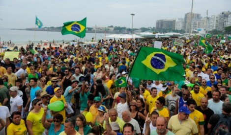 Falta apenas uma semana para decretarmos o "fim" da esquerda e estampar o amor à Pátria