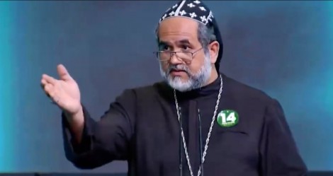 Em  ‘resposta divina’, padre desmoraliza jornalista e diz que Lula deveria ser impedido de disputar a presidência (veja o vídeo)