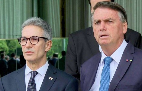 Zema entra com tudo na campanha e arregimenta 600 prefeitos para apoiar Bolsonaro