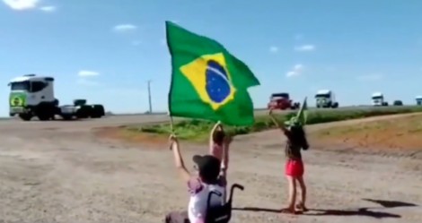 Nova cena retrata o patriotismo à flor da pele e algo que jamais vivemos no Brasil...(veja o vídeo)