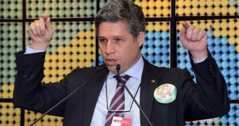 Petista "chama o VAR", é atendido por ministro do STF e sigla ganha mais uma vaga na Câmara